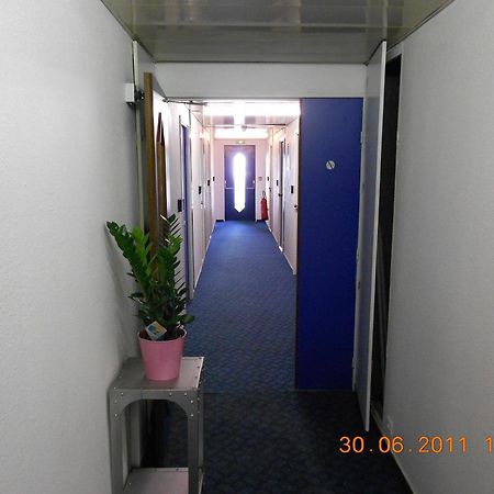 Lemon Hotel Le Coteau Екстер'єр фото