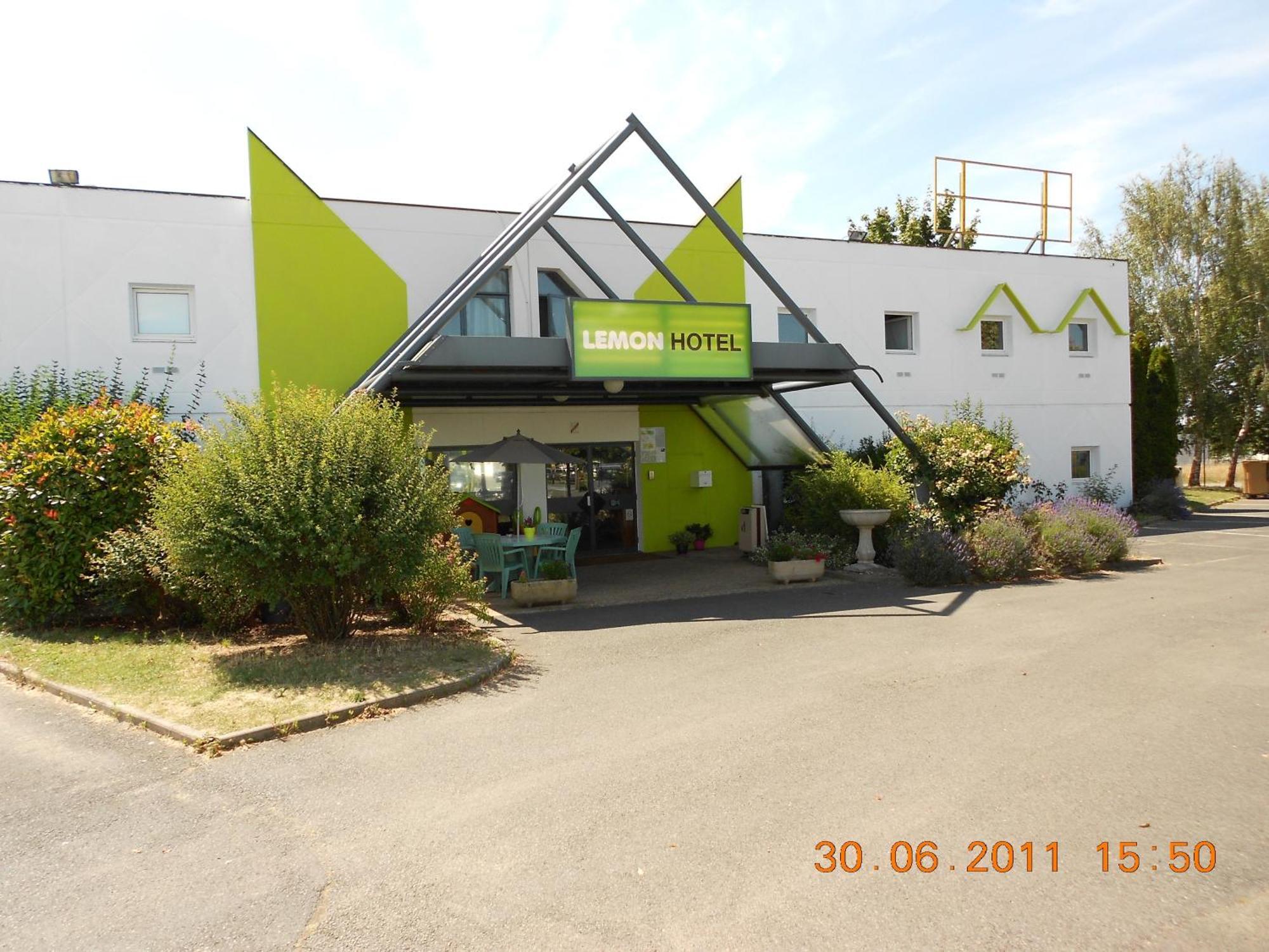 Lemon Hotel Le Coteau Екстер'єр фото