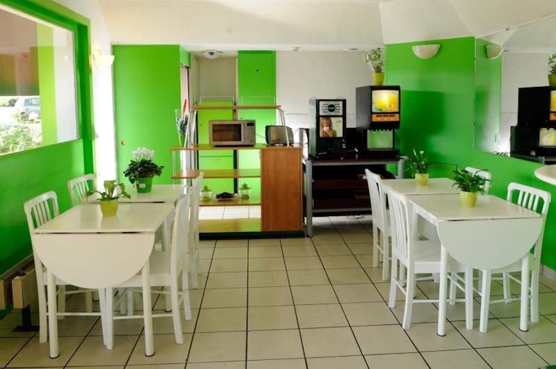 Lemon Hotel Le Coteau Екстер'єр фото