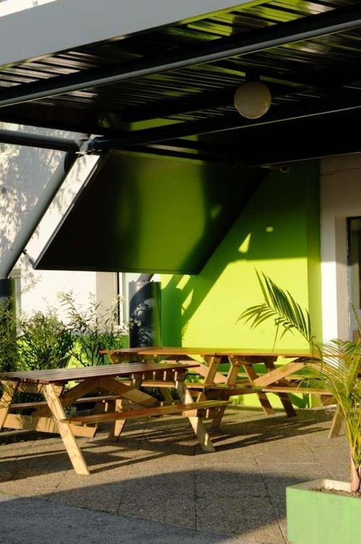 Lemon Hotel Le Coteau Екстер'єр фото