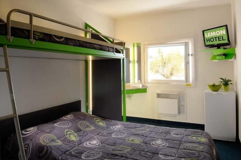 Lemon Hotel Le Coteau Екстер'єр фото